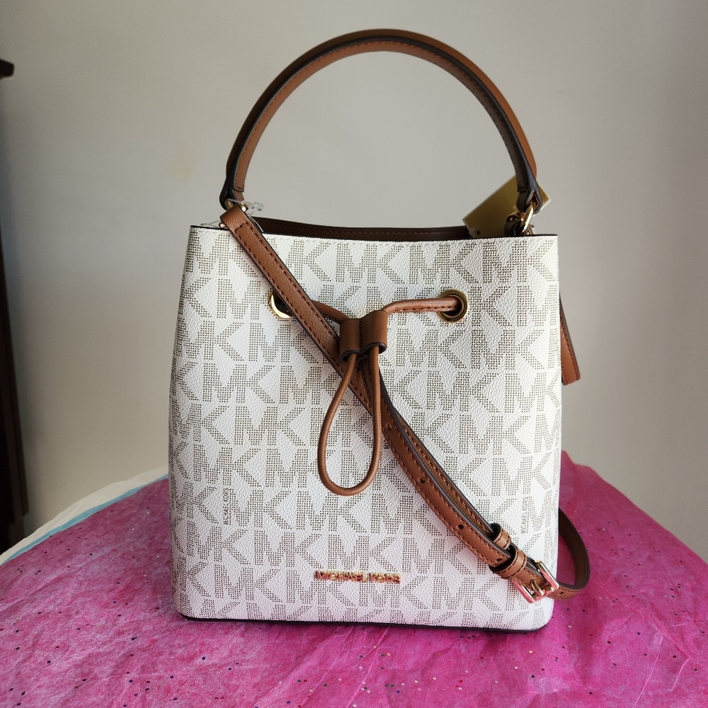 Michael Kors Bucket Messenger 3 Pc set NWT - Picture 4 of 16